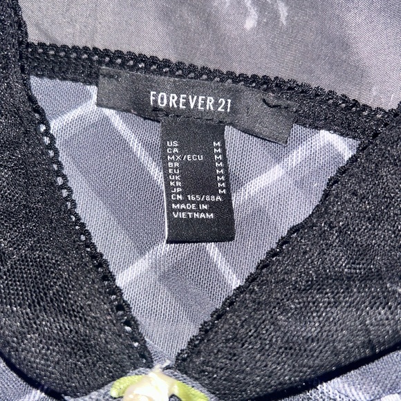 Forever 21 Black and Gray Plaid Crop Top - Picture 2 of 3